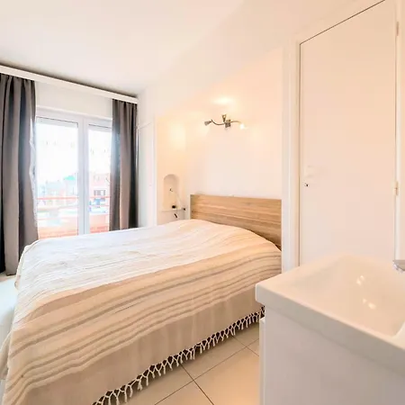 Beachfront Vitalo 502, Cleaning Included Apartmán *