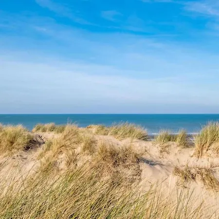 Beachfront Vitalo 502, Cleaning Included